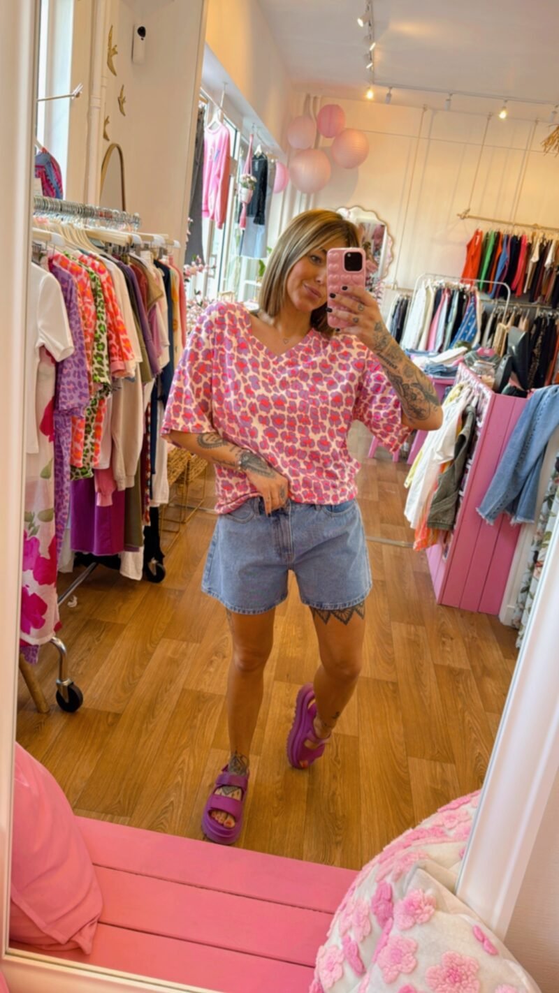 SHORT EN JEAN COURT  T . 42