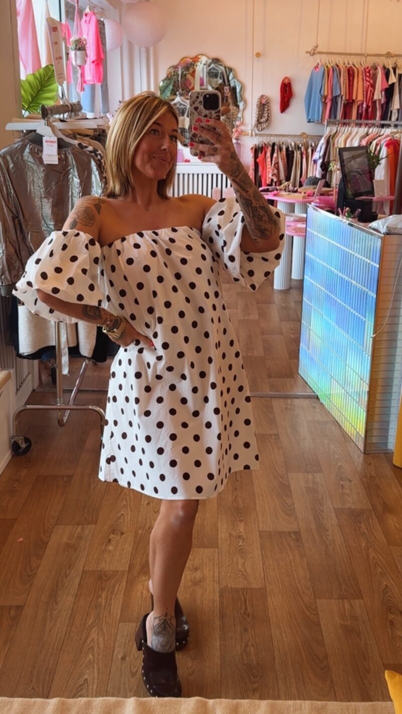 ROBE A POIS  BLANC
