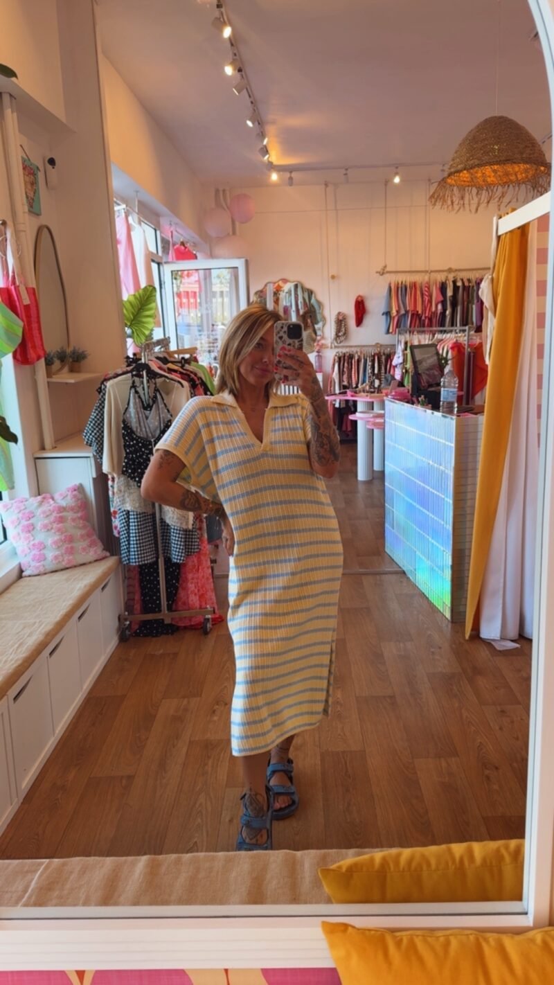 ROBE EN MAILLE JAUNE