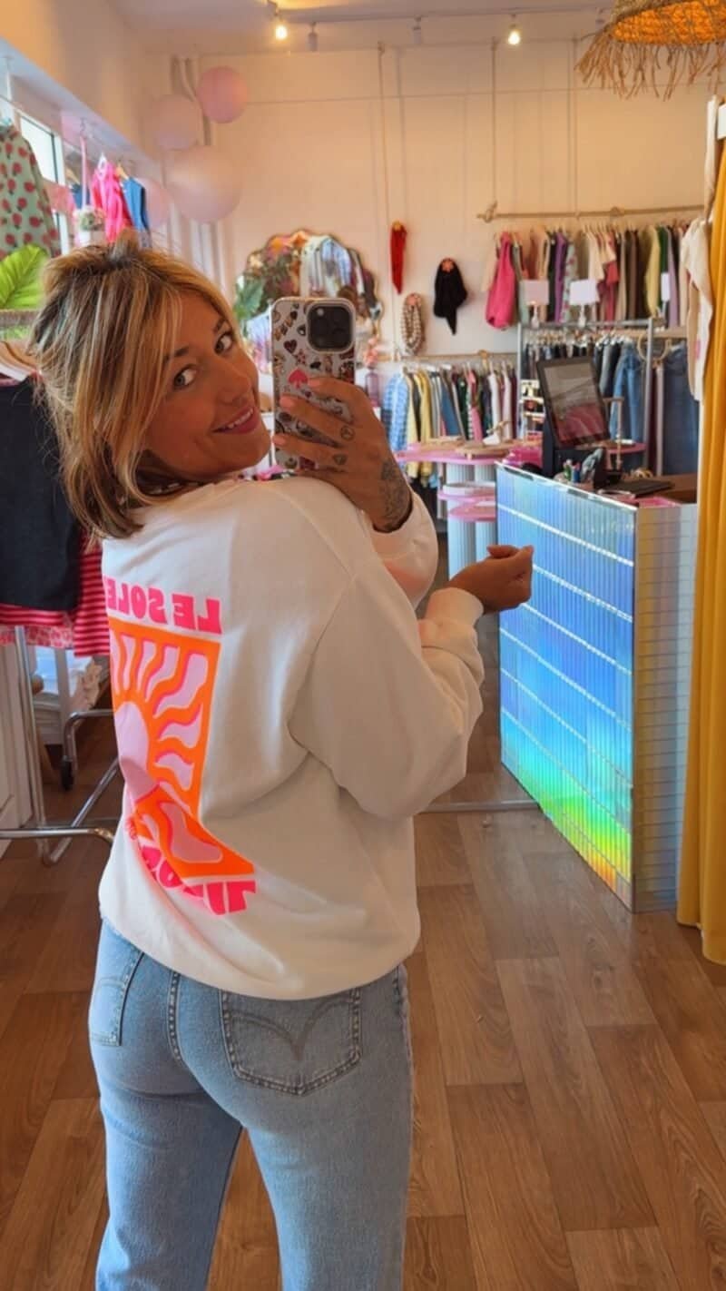 SWEAT BLANC  LE SOLEIL ORANGE FLUO – Image 2