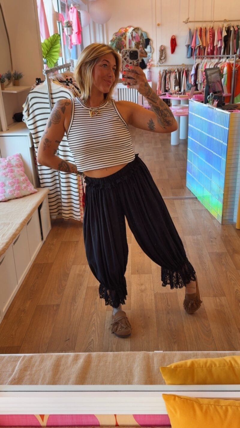 PANTALON BALLOON NOIR DENTELLE   T . S