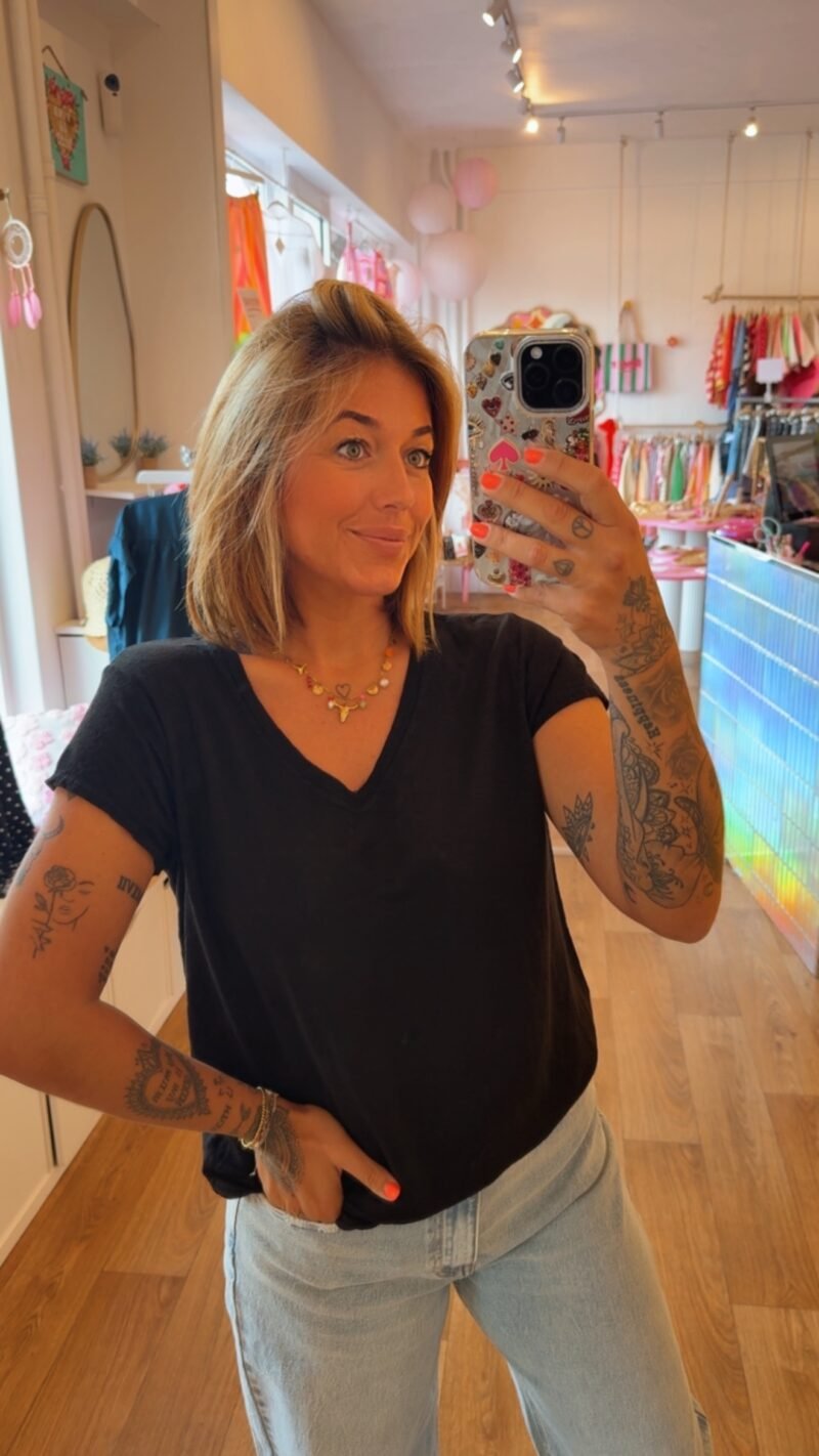 T SHIRT COL V EN LIN NOIR