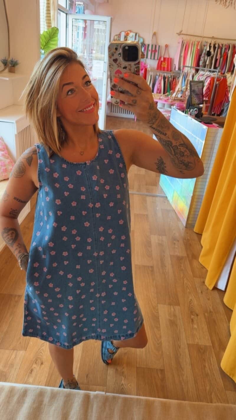 ROBE JEAN DETAILE FLEUR  T . L – Image 2