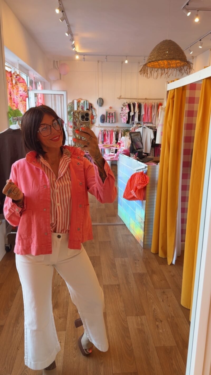 VESTE JEAN ROUGE   T . S