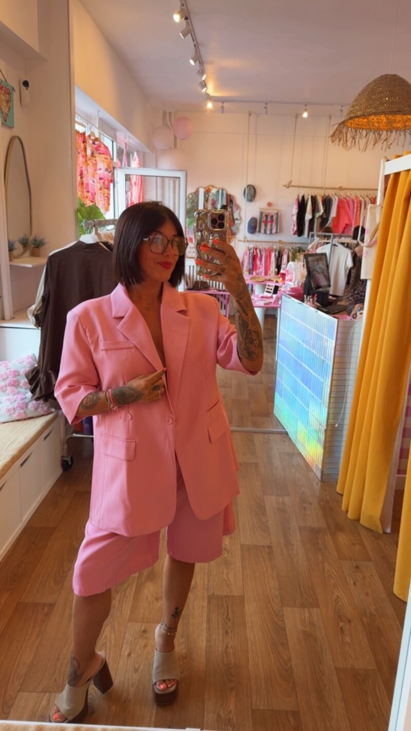 BERMUDA PINK  T . L