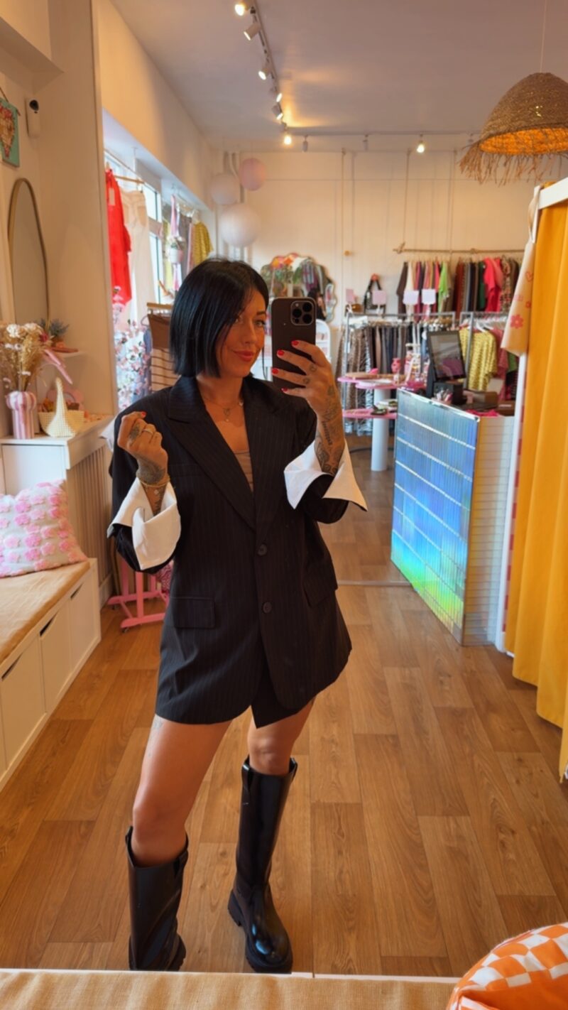 BLAZER  OVERSIZE  NOIR  RAYE  S/M
