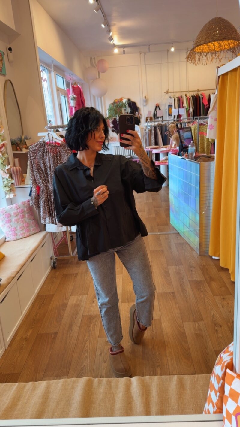 CHEMISE NOIR VOILE EN BAS